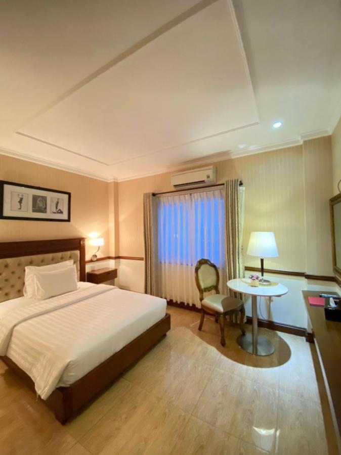 Central Hotel & Residences Swimming Pool Ho Şi Min Exterior foto