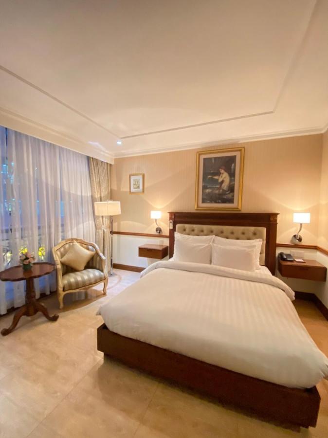 Central Hotel & Residences Swimming Pool Ho Şi Min Exterior foto