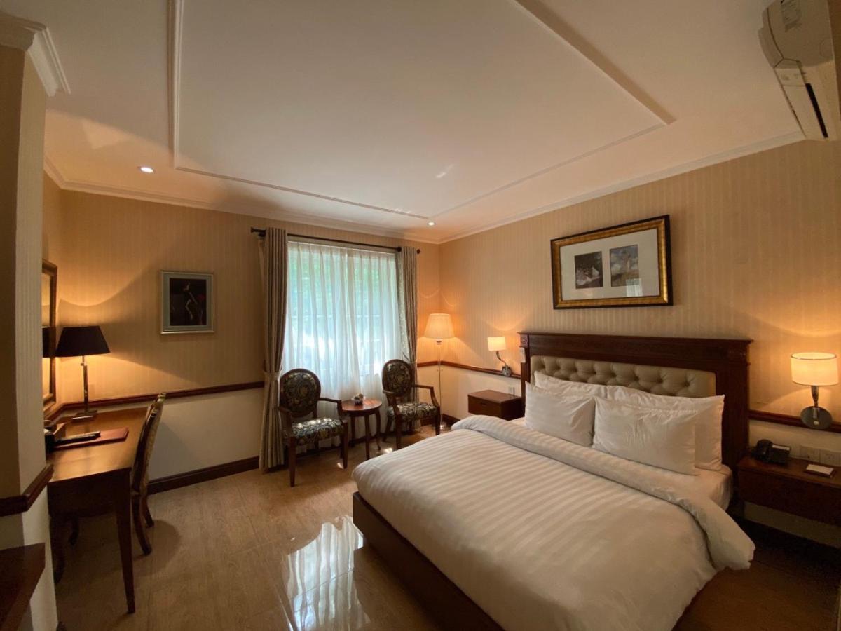 Central Hotel & Residences Swimming Pool Ho Şi Min Exterior foto
