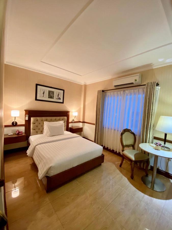 Central Hotel & Residences Swimming Pool Ho Şi Min Exterior foto