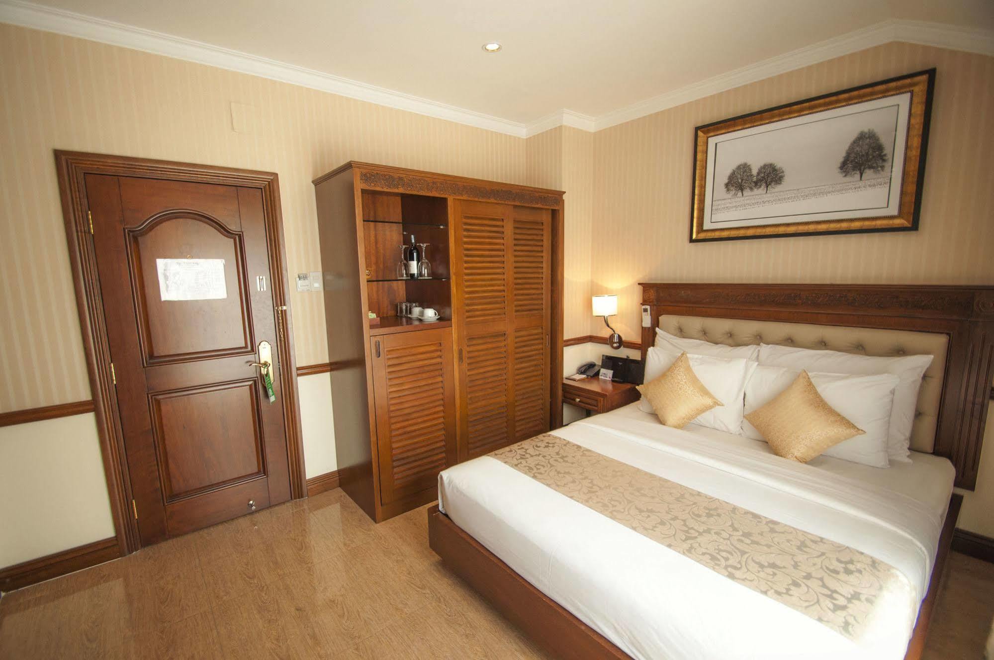 Central Hotel & Residences Swimming Pool Ho Şi Min Exterior foto